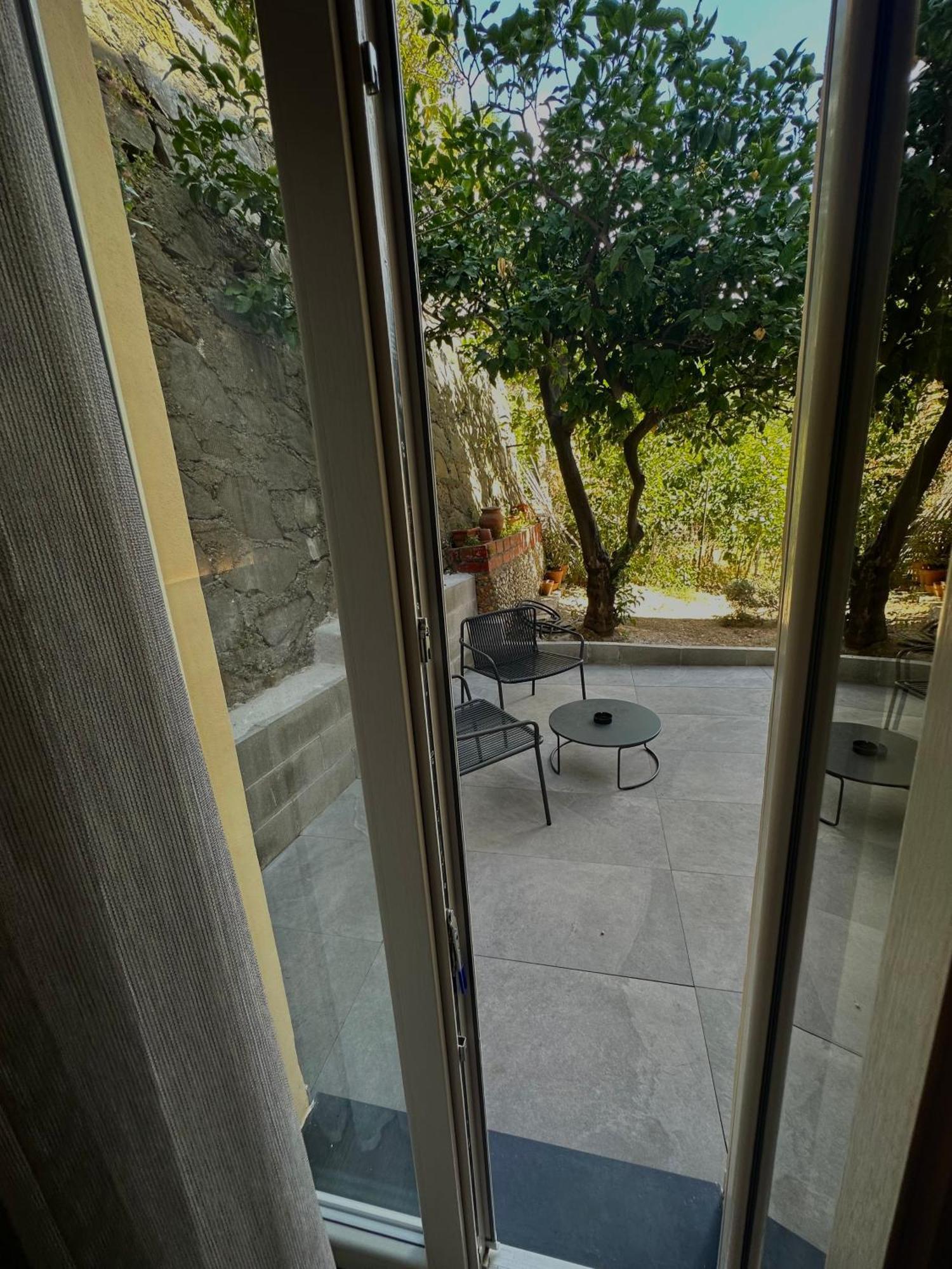 The Upper House Apartment Riomaggiore Exterior photo