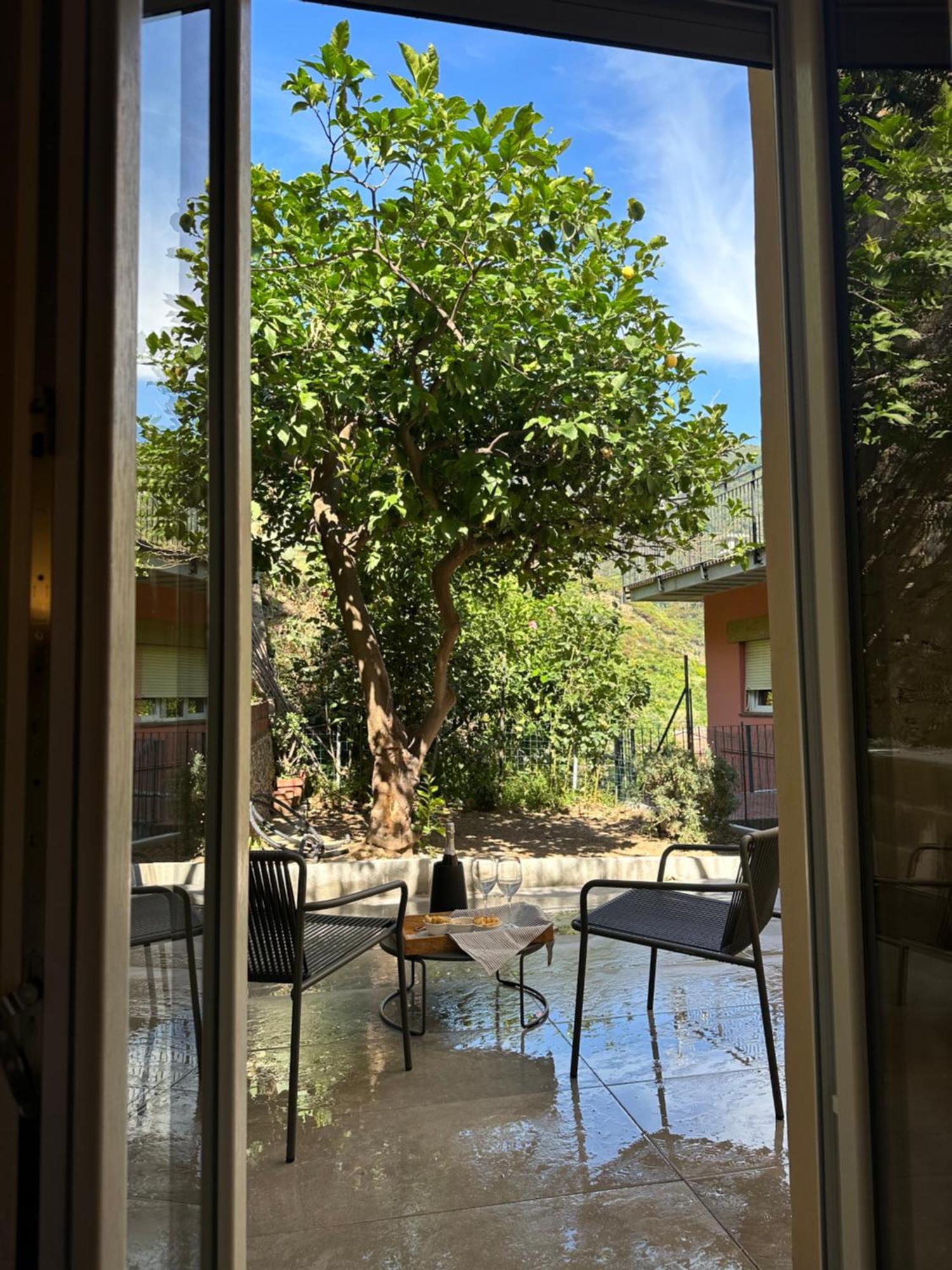 The Upper House Apartment Riomaggiore Exterior photo